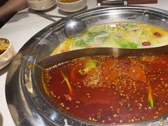 -老房老舍重庆火锅(假日城市店)