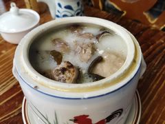 杏仁猪肺汤-黄祥华养生堂·炖汤·营养蒸饭(岭南天地店)