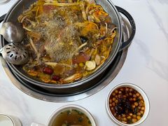 -野菌王•养生汤锅•野生菌火锅(大理漾濞路店)