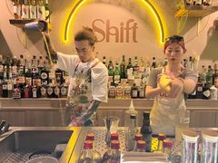 -Shift cocktail bar鸡尾酒吧
