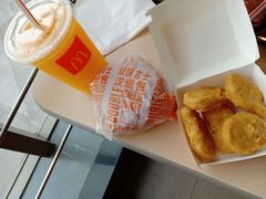 -麦当劳(展览路店)