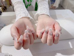 -瞧·享轻奢美甲美睫