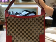 -爱革·洗衣改衣·洗鞋修鞋·洗包修包·奢侈品护理(宝地广场店)