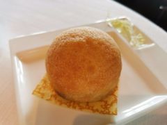 酥皮叉烧包-富力丽思卡尔顿酒店·丽轩中餐厅