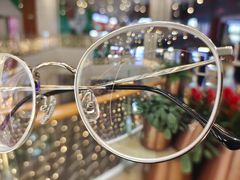 -爱视眸Eyeblling眼镜·依视路·蔡司镜片折扣店(百联南方商城购物中心)
