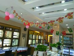 还残留的圣诞气息-宝视达眼镜店(郑汴路英协店)