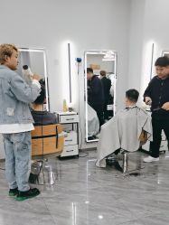 -藤野造型烫染·漂发