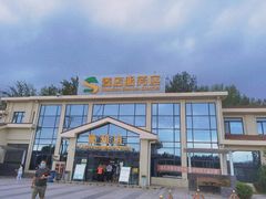 -窦店服务区-停车场