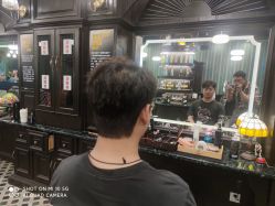 -海文先生国潮烫染男士理发馆