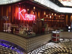 -K+全国连锁KTV(绿地缤纷天地店)