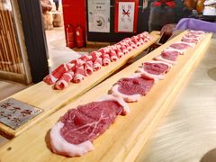 手切鲜羊上脑一米板-羊大爷涮肉(亮马桥店)