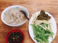 -雷祖芳老妈蹄花店