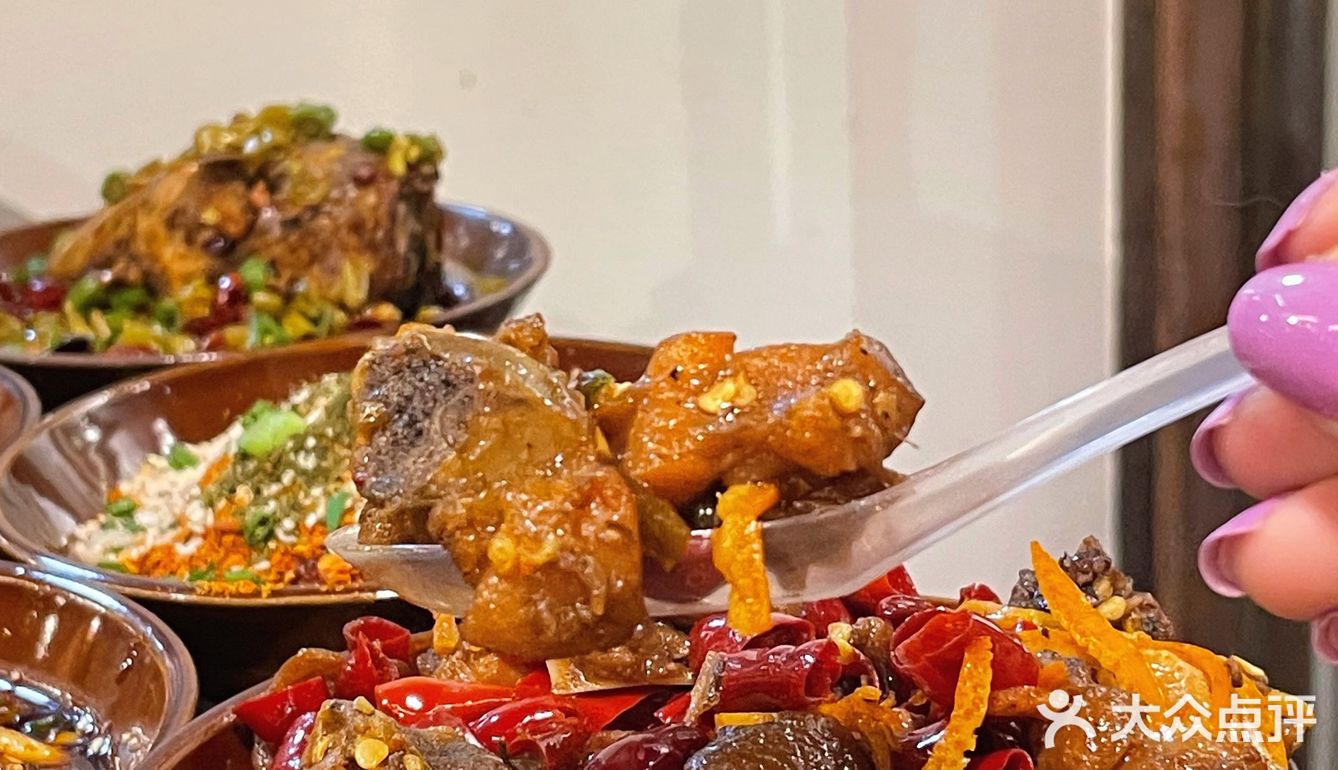 全兔宴！折耳根！烧椒！蒜香！兔头[色]你吃过没有⁉️