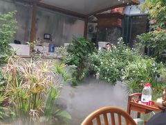 -墨居上隐·院子里火锅(峨眉店)