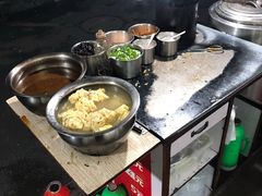 -无名氏宵夜小摊(祝家三姐妹馄饨店)