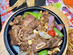-威记烧嘢·南宁烧烤·超级生牛(绿地店)