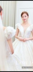 -Lady  Jane高端婚纱礼服馆
