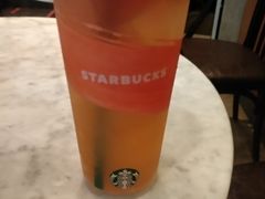-星巴克(杭州西湖银泰1F店)