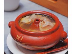 汽锅鸡-蔼若春.传承三十年云南菜(金碧公园店)