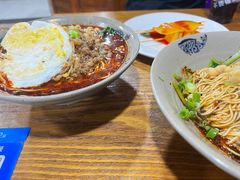 -丁丁猫重庆小面(徐州路店)