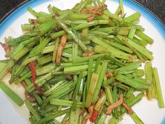 -靠山屯东北农家菜(八龙桥雅苑店)