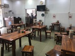 大堂-湛记牛肚螺粥(群贤路店)