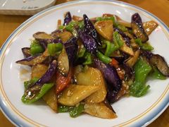 -鹤乡东北菜(崮山路店)