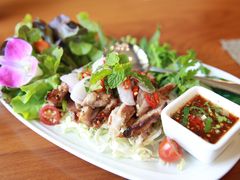 -Chom Cafe and Restaurant