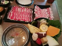 拼盘+招牌伊人锅锅底+内蒙羊肉+特色肥牛-伊人锅·魔石泡泡鱼