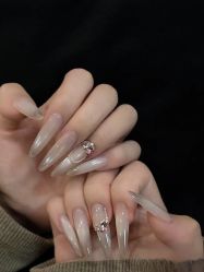 -Lilly.chow美甲美睫