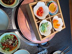 -菌自由丨野生菌火锅特色庭院餐厅(丽江古城店)