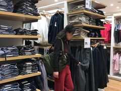 -优衣库(上海虹口龙之梦店)