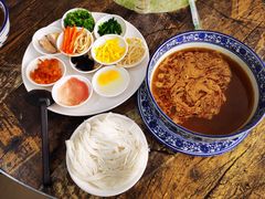 -榴乡缘云南蒙自菊花过桥米线