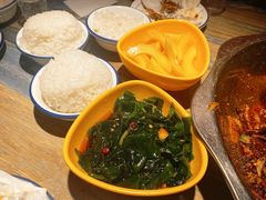 蜜汁黄桃-嘎嘎鸭下巴·爆辣干锅(明教寺店)