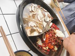 -瓜西西重庆火锅(花溪店)