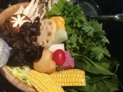 -湊湊火锅·茶憩(新中关购物中心店)