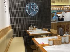 大堂-馋三尺蟹粉小笼(人民广场店)