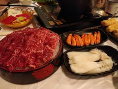 -鲜入围煮花胶鸡海鲜火锅