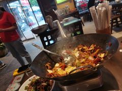-富正毅三下锅·湘西韵味(天门山索道店)