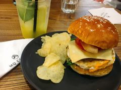 -明谦·Coffee&Cocktail Bar(美您公园店)