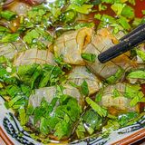 谁懂❗️粥底火锅配潮汕生腌有多鲜🤩