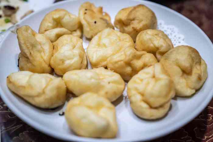 朱姨蛋清羊尾-"蛋清羊尾是临海的特色小吃了,感觉变了一点.