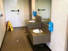 -麦当劳(展览路店)
