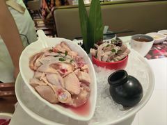 -洪氏嗨捞·广东猪肚鸡·椰子鸡火锅(西咸万象城店)