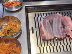 -臻牛烤肉