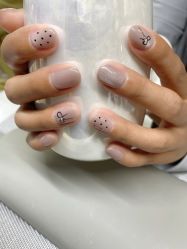 -小黑瓶美甲美睫