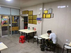 用餐区-炬龙牛肉店(新华店)