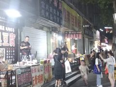 -吴山路夜市