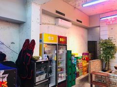 -四小区火锅·巷子里的重庆火锅(花照壁店)