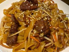 干炒牛河-花笙记打边炉·煲仔饭(五大道店)